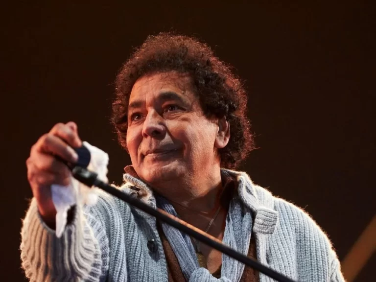 ما هو مرض محمد منير؟ تعرف على آخر تطورات حالته الصحية.. تفاصيل كاملة